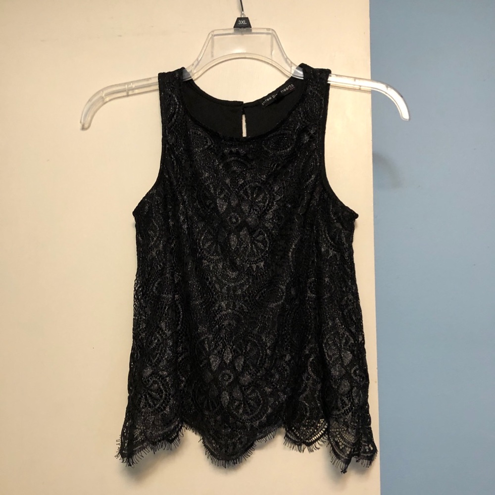 ree pink hearts black lace top with zipper front